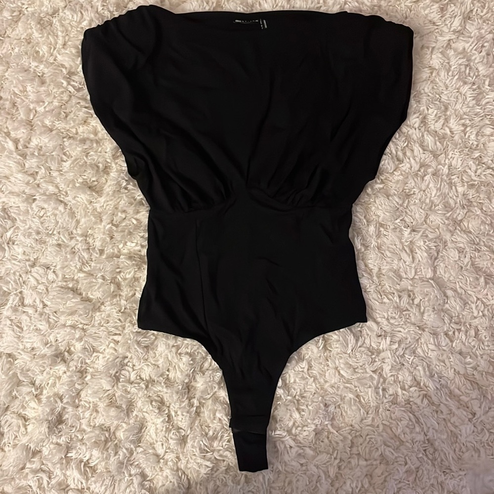 ASOS bodysuit with corset waist and shoulder pads in black size 6